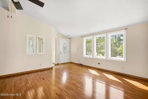Living - 146 Ryder Cup Blvd, Pinebluff, NC 28373 photo 3 of 6