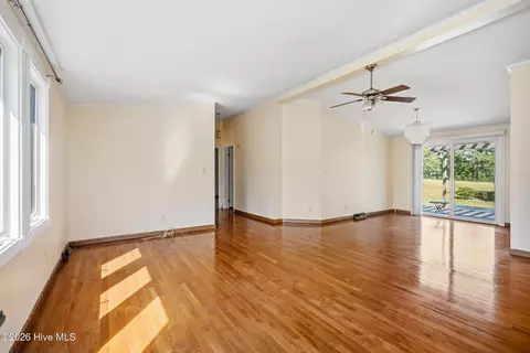 Living - 146 Ryder Cup Blvd, Pinebluff, NC 28373 photo 1 of 6