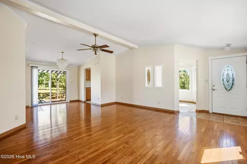 Living - 146 Ryder Cup Blvd, Pinebluff, NC 28373 photo 2 of 6