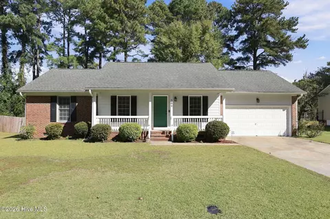 709 Longview Dr, Fayetteville, NC 28311