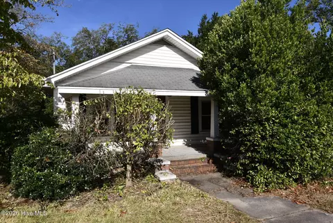 114 S Gillespie St, Elizabethtown, NC 28337
