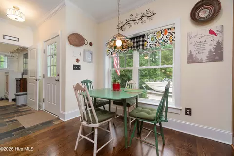Dining - 174 Marsh Run, Oriental, NC 28571 photo 1 of 3