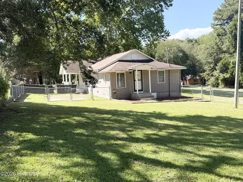 Exterior - 679 Mill Rd, Hamlet, NC 28345 photo 4 of 5