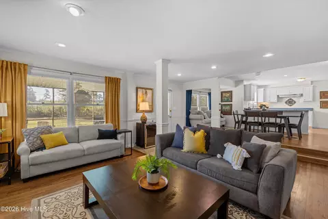 Living - 3424 Heather Dr, Augusta, GA 30909 photo 2 of 2