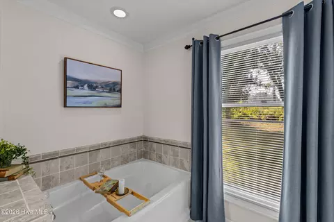 Bath - 3424 Heather Dr, Augusta, GA 30909 photo 2 of 11