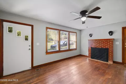 Living - 1602 Heard Ave, Augusta, GA 30904 photo 4 of 5