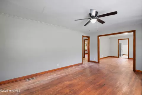 Living - 1602 Heard Ave, Augusta, GA 30904 photo 3 of 5