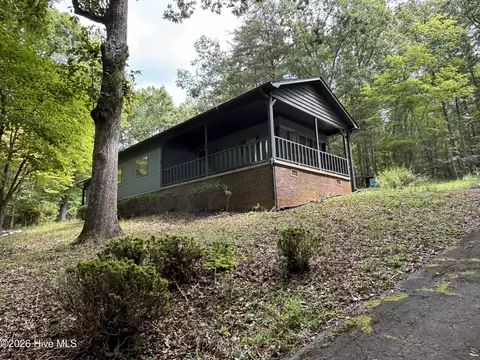230 Sugar Loaf Rd, Troy, NC 27371