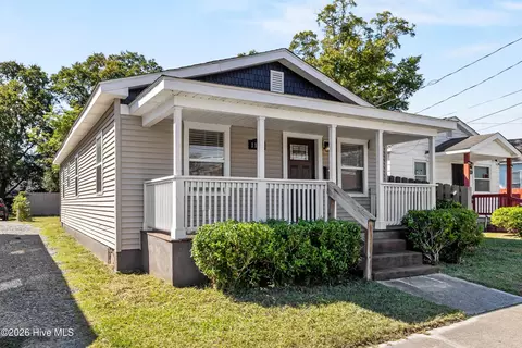 1112 S 10th St, Wilmington, NC 28401