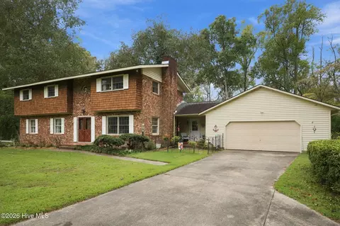 107 Broad Leaf Dr, Plymouth, NC 27962