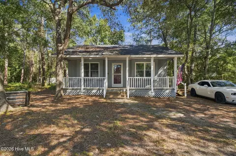 114 NW 23rd St, Oak Island, NC 28465