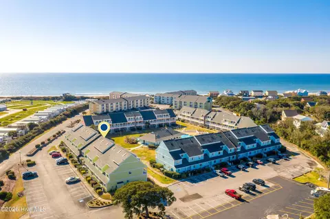 9201 Coast Guard Rd #H304, Emerald Isle, NC 28594