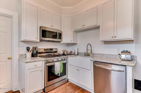 Kitchen - 2002 Bransford Ave, Augusta, GA 30904 photo 2 of 4