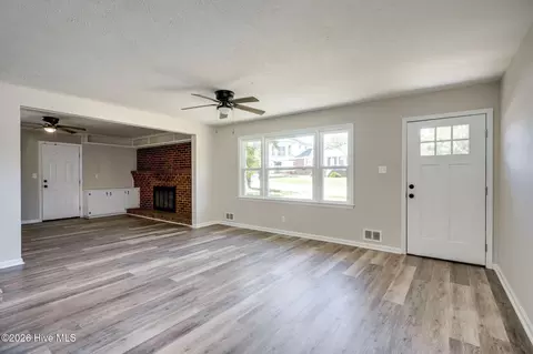 Living - 3214 Rushing Rd, Augusta, GA 30906 photo 2 of 9
