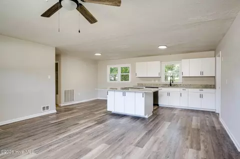 Living - 3214 Rushing Rd, Augusta, GA 30906 photo 3 of 9