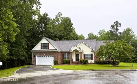 103 Castelnau Ct, Jacksonville, NC 28540