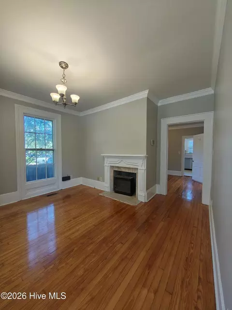 Living - 406-408 E 2nd St, Washington, NC 27889 photo 2 of 4