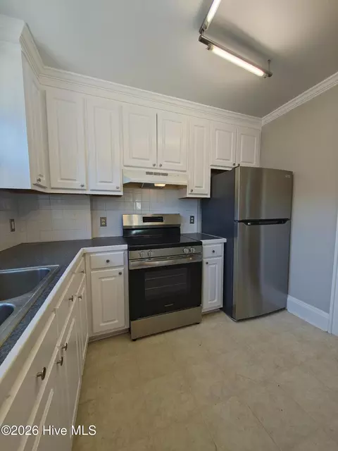 Kitchen - 406-408 E 2nd St, Washington, NC 27889 photo 3 of 4