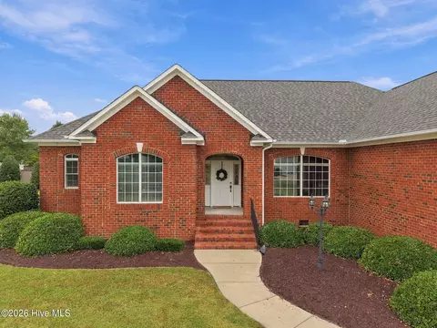 2604 River Oak Dr, Greenville, NC 27858