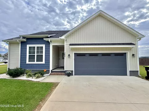 3494 Old Creek Rd, Greenville, NC 27834