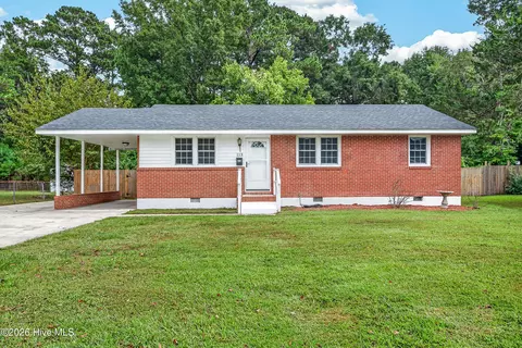 113 Cole Dr, Jacksonville, NC 28540