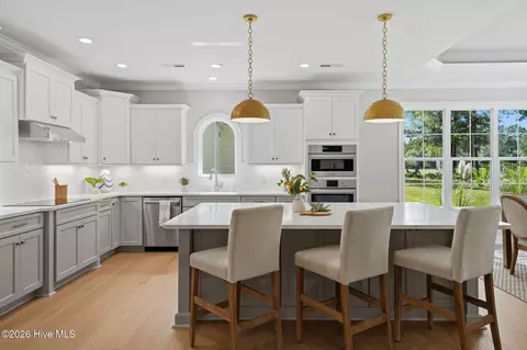 Kitchen - 212 E Winding Way, Wallace, NC 28466 photo 3 of 10