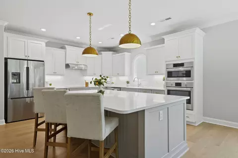 Kitchen - 212 E Winding Way, Wallace, NC 28466 photo 1 of 10