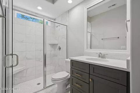 Bath - 212 E Winding Way, Wallace, NC 28466 photo 5 of 6