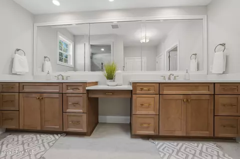 Bath - 212 E Winding Way, Wallace, NC 28466 photo 3 of 6