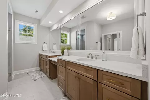 Bath - 212 E Winding Way, Wallace, NC 28466 photo 2 of 6