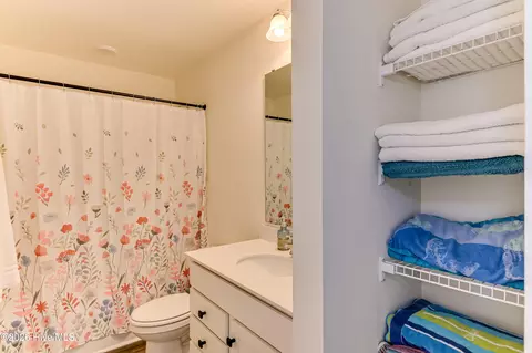 Bath - 339 Suncrest Ct, Augusta, GA 30906 photo 3 of 3