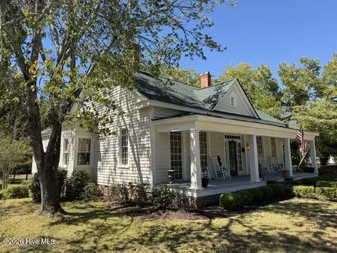 Exterior - 209 Lee St, Thomson, GA 30824 photo 8 of 10