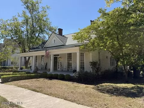 Exterior - 209 Lee St, Thomson, GA 30824 photo 2 of 10