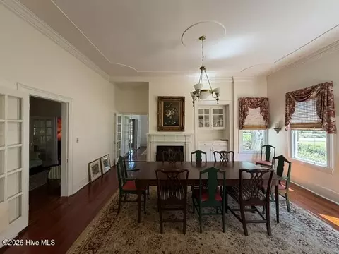 Dining - 209 Lee St, Thomson, GA 30824 photo 2 of 2