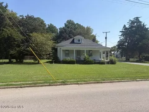 303 S Main St, Kelford, NC 27847