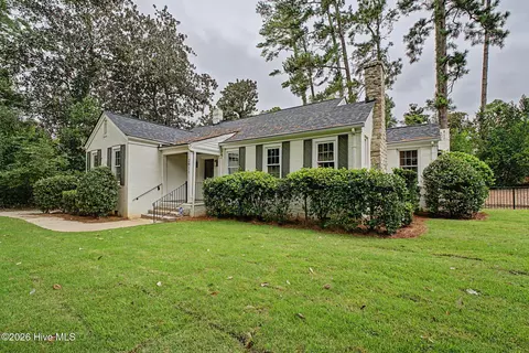 Exterior - 2911 Lombardy Ct, Augusta, GA 30909 photo 4 of 9