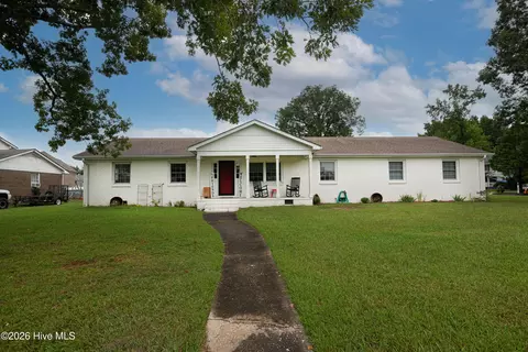 301 King Richard Ct, Jacksonville, NC 28546