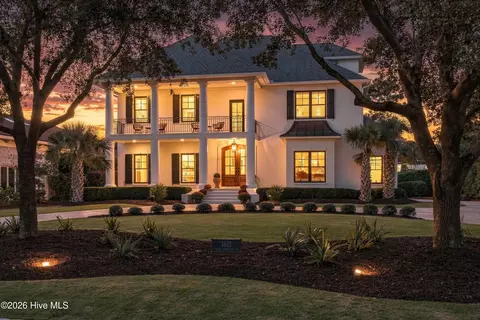 1621 S Moorings Dr, Wilmington, NC 28405