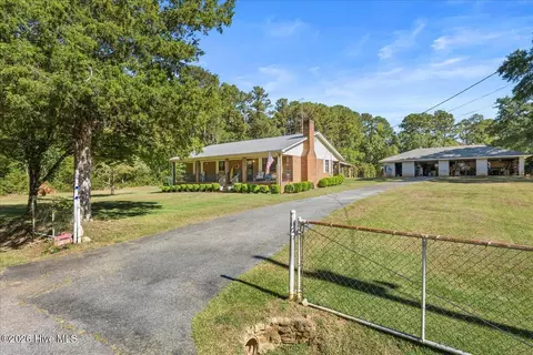 Exterior - 5666 Virginia Ave, Thomson, GA 30824 photo 2 of 11