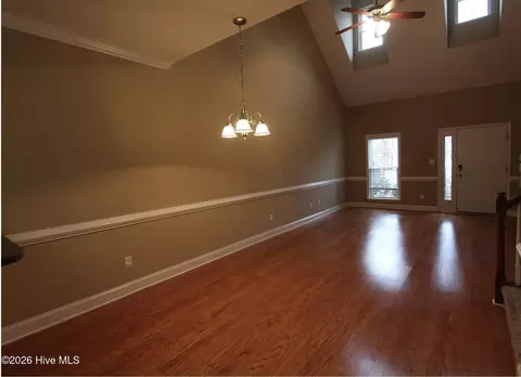 Living - 307 Buxton Ln, Evans, GA 30809 photo 3 of 4