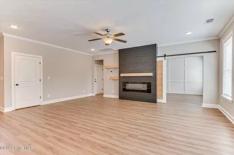 Living - 735 Spotswood Dr, Evans, GA 30809 photo 2 of 8