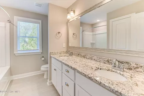 Bath - 735 Spotswood Dr, Evans, GA 30809 photo 5 of 6