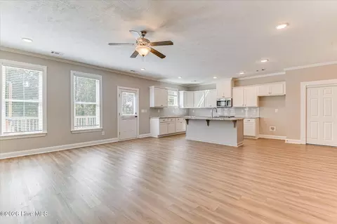 Living - 735 Spotswood Dr, Evans, GA 30809 photo 4 of 8