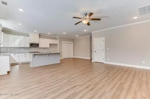 Living - 735 Spotswood Dr, Evans, GA 30809 photo 3 of 8