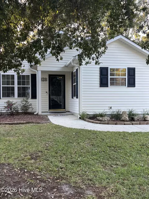 637 Lanvale Hills Cir, Leland, NC 28451