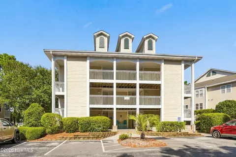 3350 Club Villas Dr # 903, Southport, NC 28461