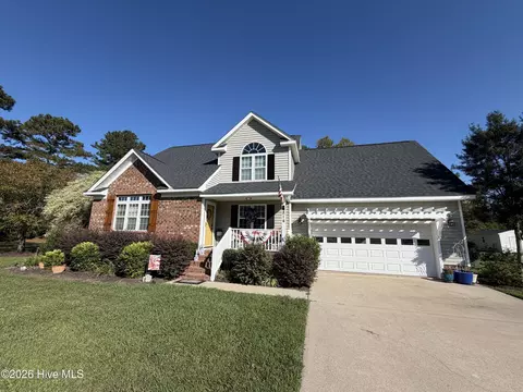 814 Gatewood Dr, Winterville, NC 28590