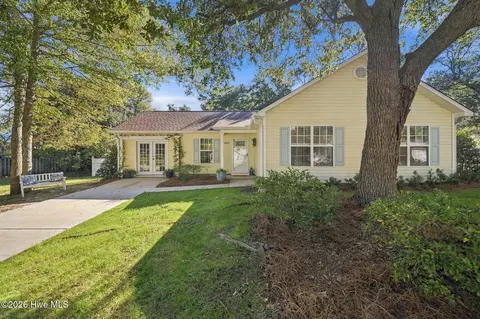 305 Hedingham Ln, Wilmington, NC 28412