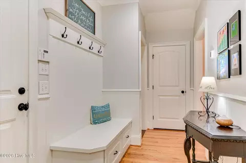 Entry Way - 705 Bishops Cir, Evans, GA 30809 photo 4 of 7