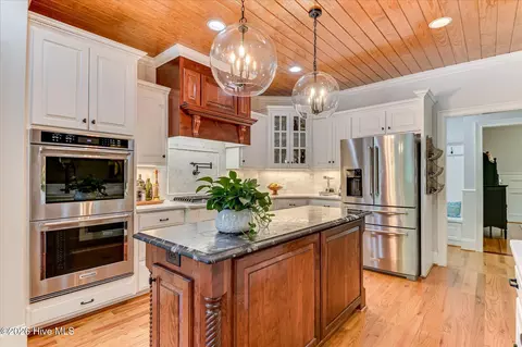 Kitchen - 705 Bishops Cir, Evans, GA 30809 photo 5 of 8